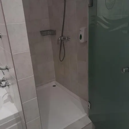 Alma 615 아파트 잘라카로쉬